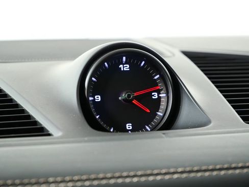 Certified 2023 Porsche Cayenne Turbo w/ Assistance Package image 18