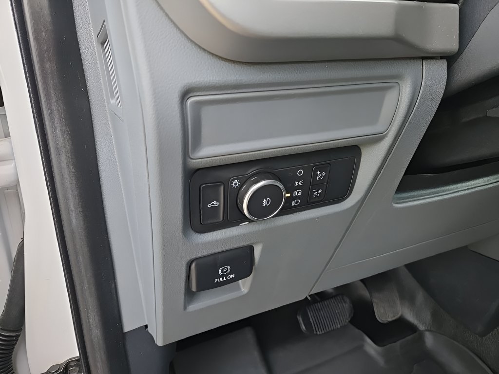 Used 2021 Ford F150 XLT AWD/4WD image 16