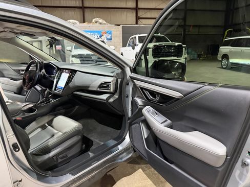 Used 2021 Subaru Outback Onyx Edition XT AWD/4WD image 25