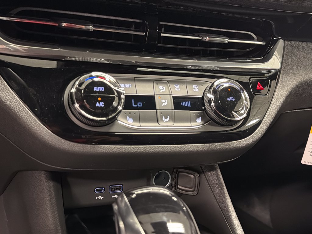 New 2026 Buick Envista Sport Touring w/ Convenience I Package FWD image 32