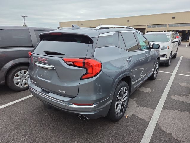 Used 2019 GMC Terrain Denali w/ Advanced Safety Package AWD/4WD image 3