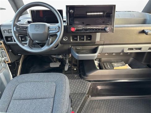 Used 2024 Chevrolet Brightdrop 400 w/ Commercial Equipment Package image 9