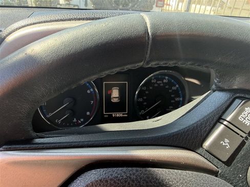 Used 2016 Toyota RAV4 XLE w/ Convenience Package FWD image 20