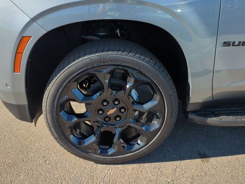 New 2026 Chevrolet Suburban RST image 34