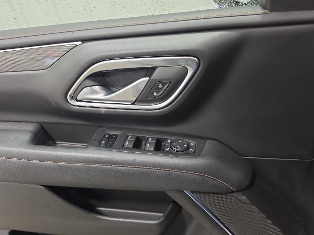 Used 2024 GMC Yukon AT4 w/ Technology Package AWD/4WD image 14
