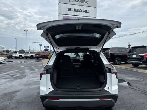 Used 2026 Chevrolet Equinox LT FWD image 19