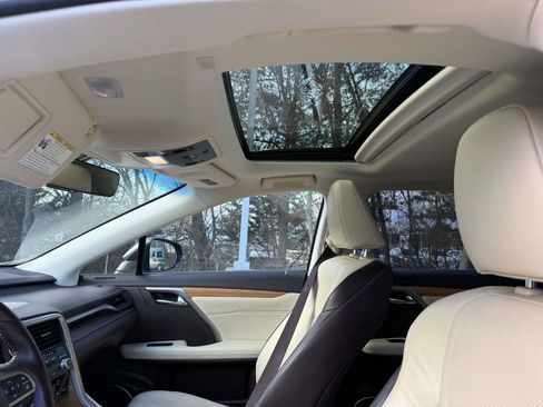 Used 2019 Lexus RX 350L w/ Premium Package image 14