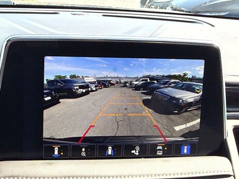 Used 2024 Chevrolet Tahoe LT w/ Luxury Package AWD/4WD image 17