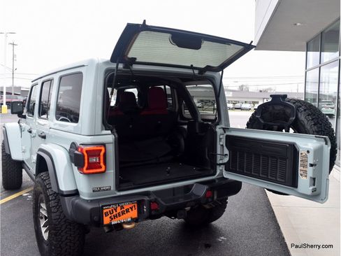 Used 2024 Jeep Wrangler Unlimited Rubicon 392 image 19