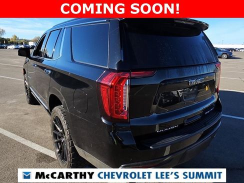 Used 2023 GMC Yukon Denali w/ Denali Reserve Package image 3
