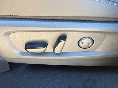 New 2026 Nissan Pathfinder SL image 21