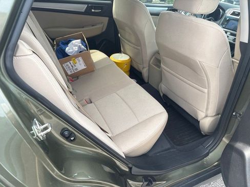 Used 2017 Subaru Outback 2.5i Premium AWD/4WD image 7