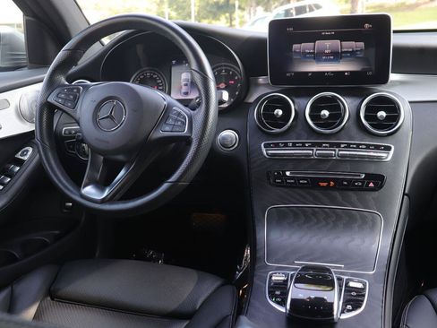 Used 2019 Mercedes-Benz GLC 300 4MATIC Coupe image 23