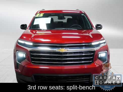 Used 2025 Chevrolet Traverse LT FWD image 13
