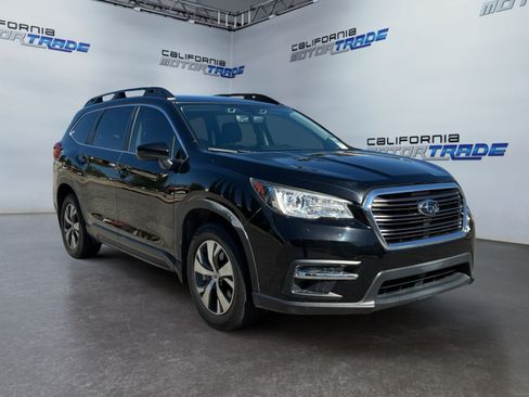 Used 2021 Subaru Ascent Premium w/ Convenience Package AWD/4WD image 3