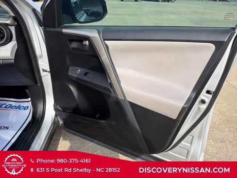 Used 2014 Toyota RAV4 LE image 35