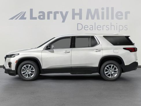 Used 2022 Chevrolet Traverse LT w/ LPO, Cargo Package AWD/4WD image 6