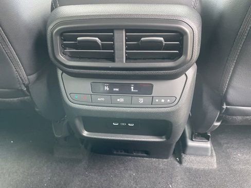 New 2025 Honda Pilot EX-L image 14