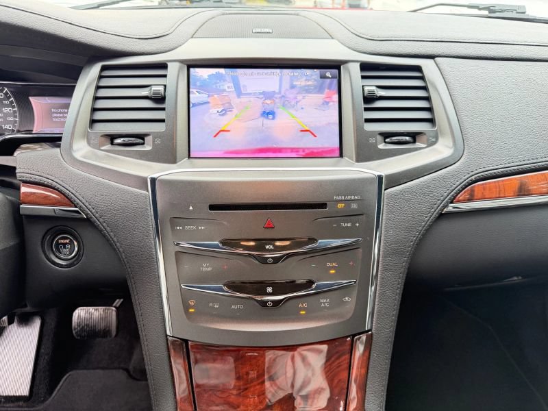 Used 2013 Lincoln MKS AWD image 24