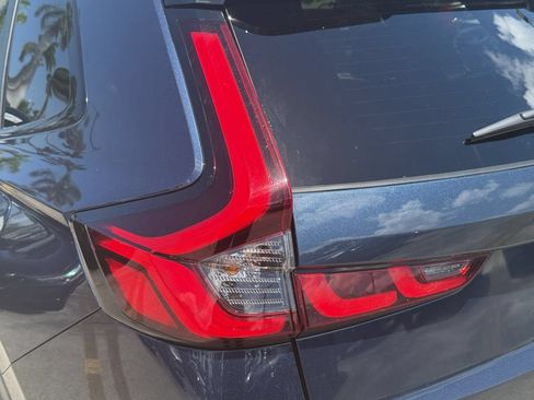 Used 2026 Honda CR-V Touring image 31