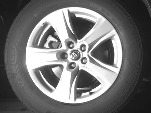 Used 2025 Toyota Highlander LE image 15