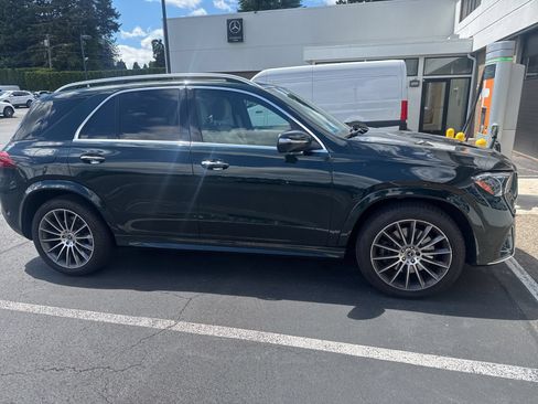 Used 2024 Mercedes-Benz GLE 350 4MATIC image 3
