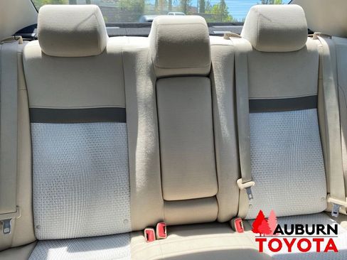 Used 2012 Toyota Camry XLE FWD image 18