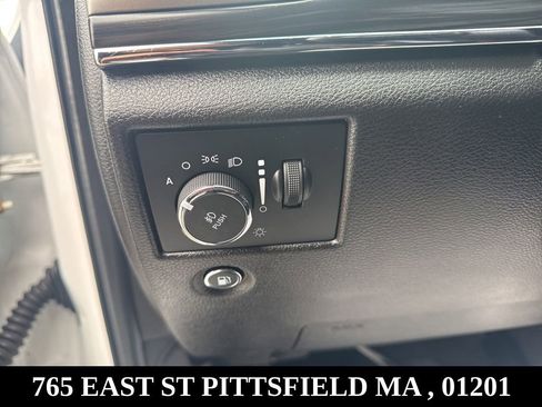 Used 2021 Jeep Grand Cherokee Limited image 30