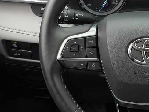 Used 2020 Toyota Highlander XLE FWD image 15