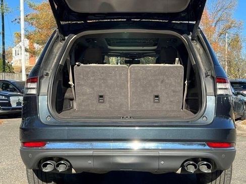 Used 2021 Lincoln Aviator Reserve w/ Equipment Group 202A image 18