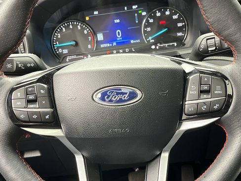 Certified 2024 Ford Explorer ST-Line w/ Class IV Trailer Tow Package AWD/4WD image 18
