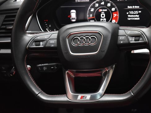 Used 2019 Audi SQ5 Prestige w/ Prestige Package image 32