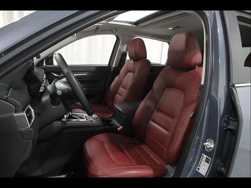 Used 2023 MAZDA CX-5 Carbon Edition AWD/4WD image 5