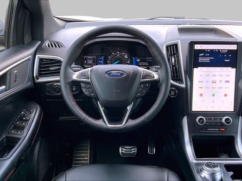 Used 2022 Ford Edge ST-Line w/ Cargo Accessory Package AWD/4WD image 6