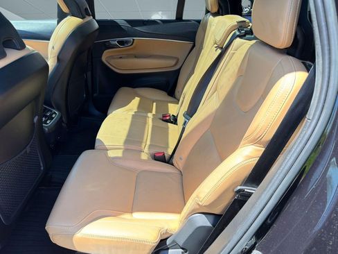 Certified 2023 Volvo XC90 B6 Ultimate w/ Lounge Package AWD/4WD image 15