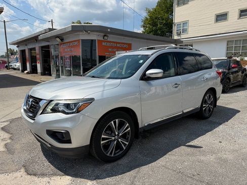 Used 2018 Nissan Pathfinder Platinum FWD image 23