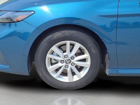 Used 2025 Toyota Camry LE FWD image 9