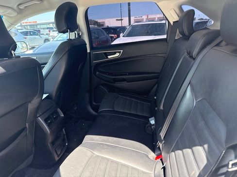 Used 2018 Ford Edge SEL w/ Equipment Group 201A FWD image 7