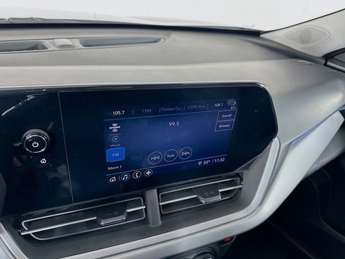 Used 2025 Chevrolet Trax LS image 19