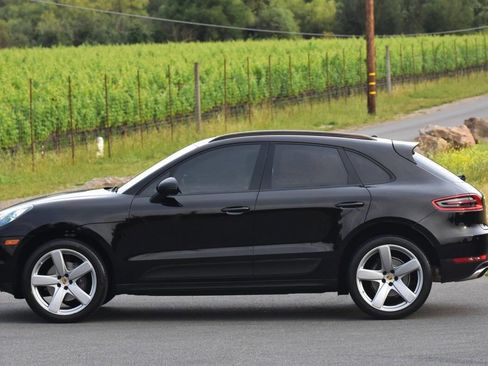 Used 2017 Porsche Macan AWD/4WD image 10