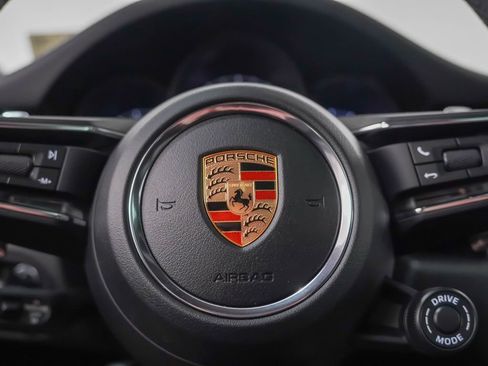 Used 2026 Porsche Macan AWD/4WD image 17