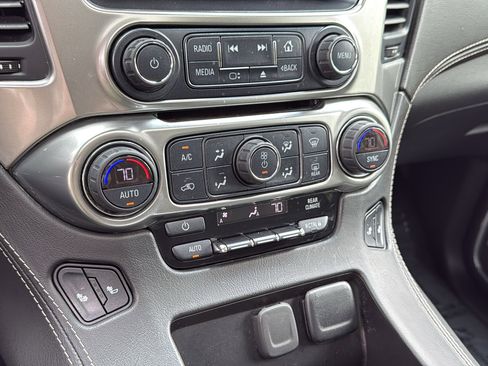 Used 2019 Chevrolet Suburban LT AWD/4WD image 22