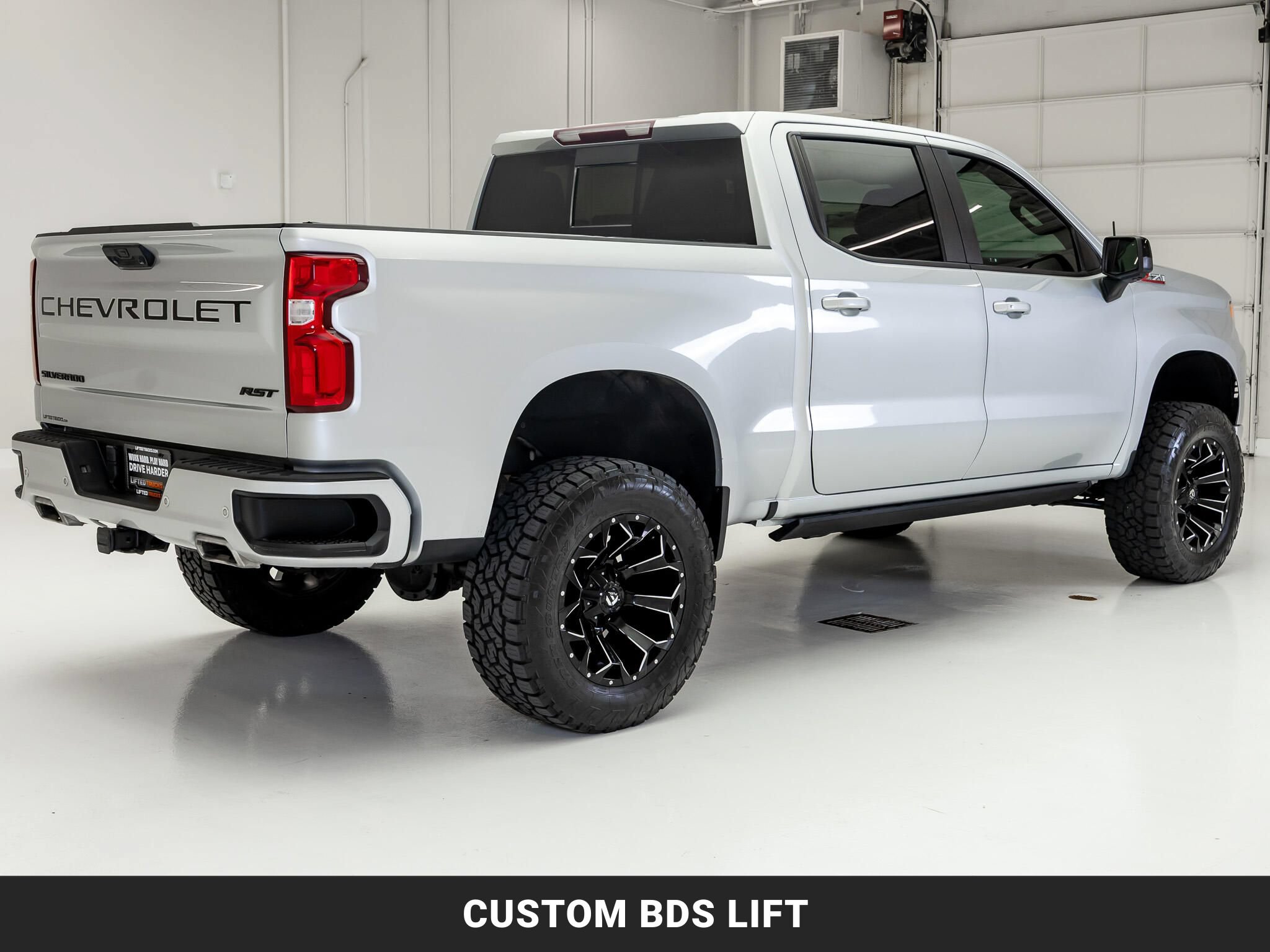 Used 2022 Chevrolet Silverado 1500 RST AWD/4WD image 9