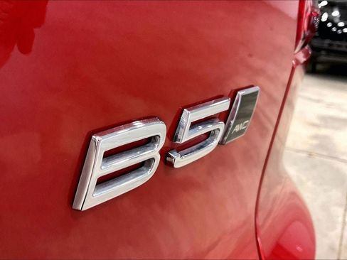 Certified 2023 Volvo XC40 B5 Plus w/ Protection Package Premier AWD/4WD image 24