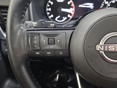 Used 2023 Nissan Rogue SV w/ SV Premium Package image 16