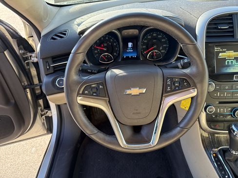 Used 2014 Chevrolet Malibu LT image 17