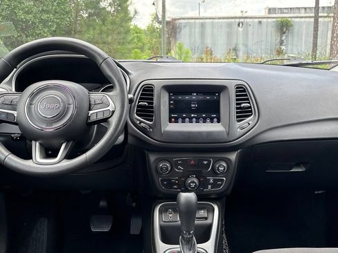 Used 2021 Jeep Compass Sport FWD image 23