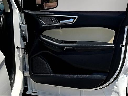 Used 2019 Ford Edge SEL w/ Equipment Group 201A FWD image 30