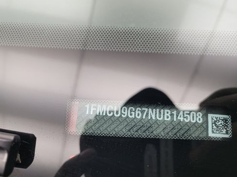 Used 2022 Ford Escape SE w/ Cold Weather Package image 33