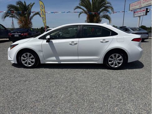 Used 2023 Toyota Corolla LE FWD image 8